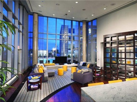 Floor to ceiling windows Floor to ceiling windows