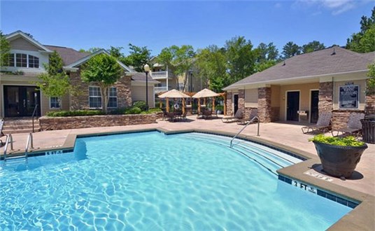 Clubhouse with Pool Clubhouse with Pool