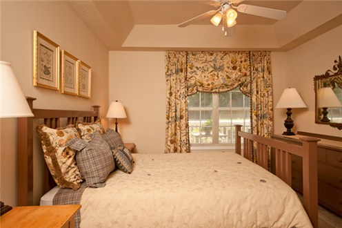 Master bedroom Master bedroom
