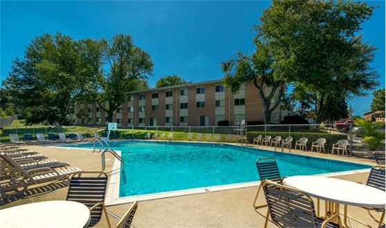 Sparkling Pool Sparkling Pool