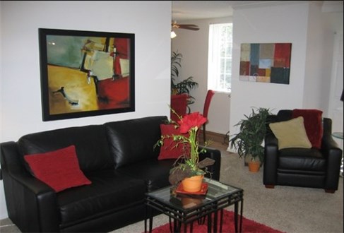 Seperate Dining Areas Seperate Dining Areas