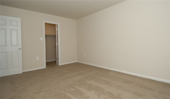 Bedroom with Closet Bedroom with Closet