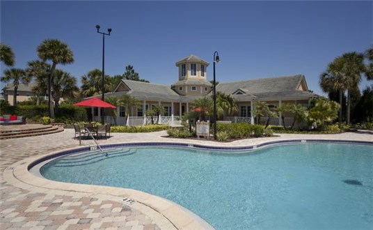 Curving Swimming Pool Curving Swimming Pool