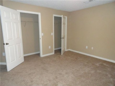 Plenty of closet space Plenty of closet space