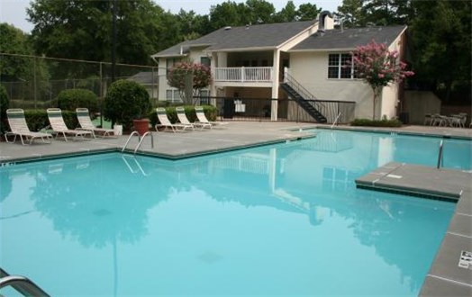 Huge Swimming Pool Huge Swimming Pool