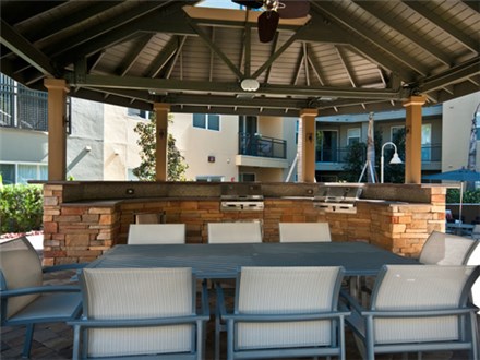 Comfy Seating for Entertaining Comfy Seating for Entertaining