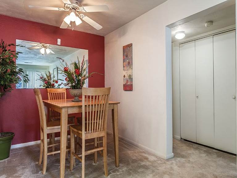 Newport News, VA 23608 - Great dining rooms Newport News, VA 23608 - Great dining rooms